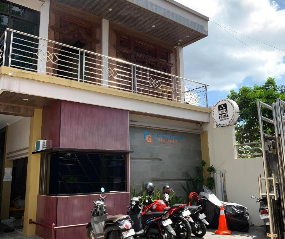 阿迪苏西普托普莱姆酒店