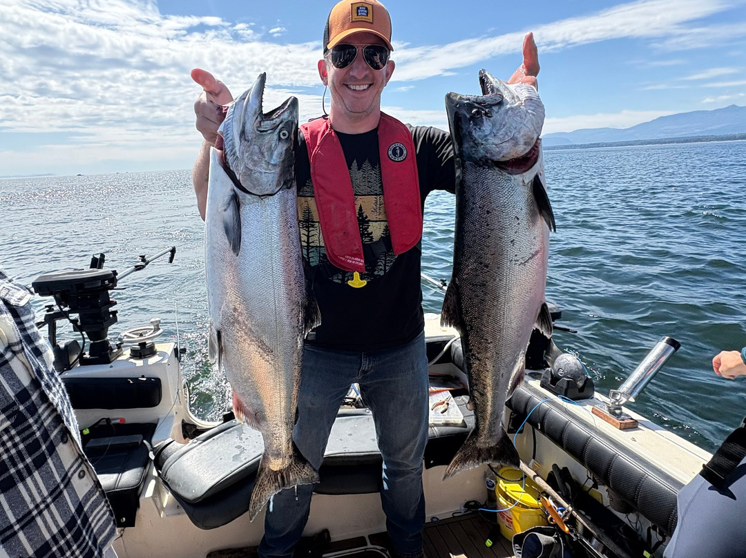 TD Coastal Adventures Salmon Charter Guide-坎贝尔里弗必去景点