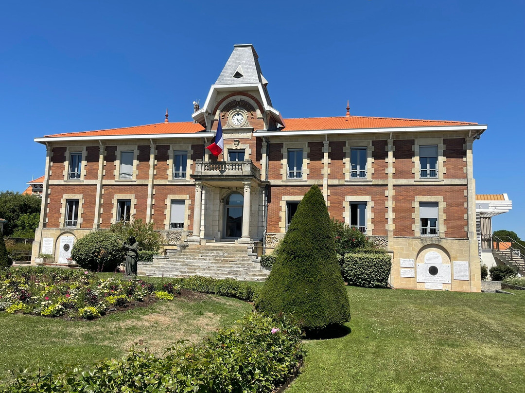 Basilique Notre-Dame-de-la-fin-des-Terres-Soulac-sur-Mer必去景点