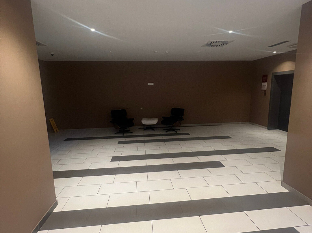 芭芭拉酒店主图