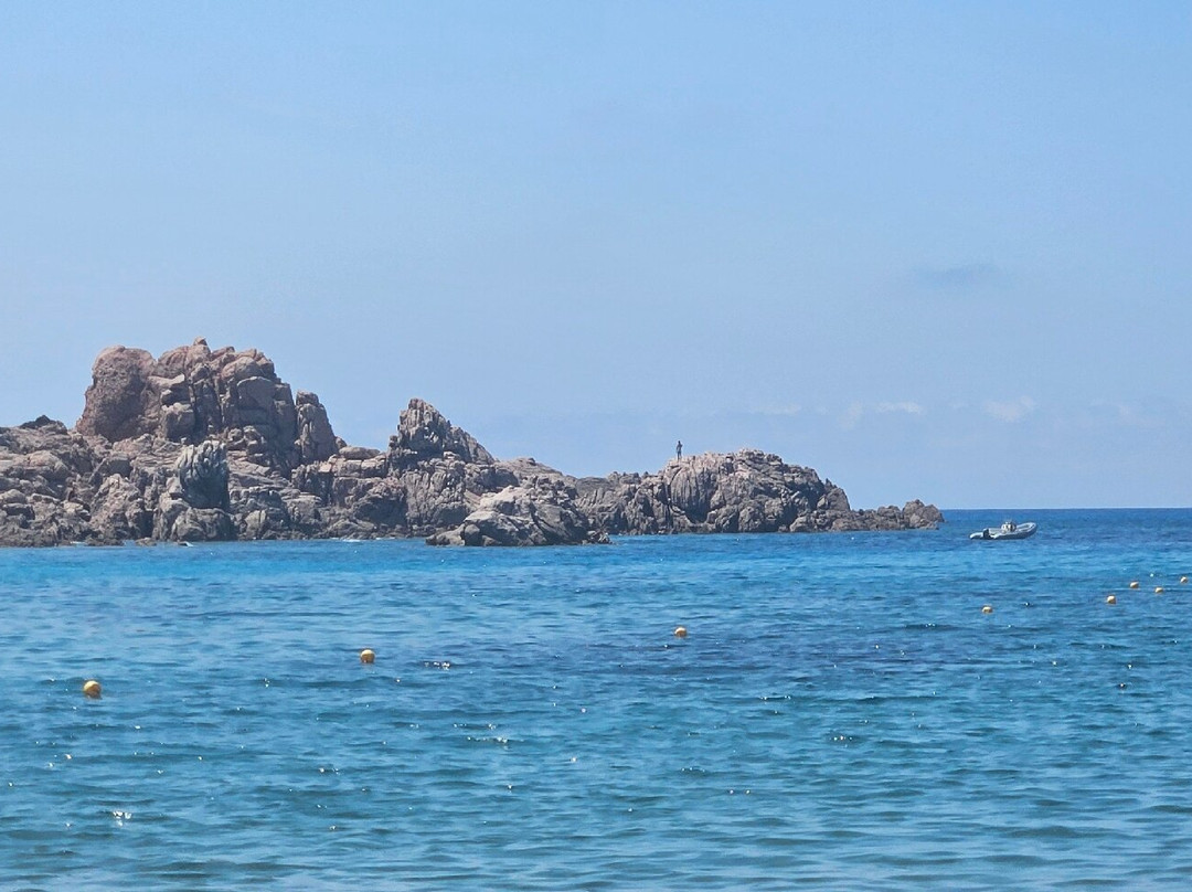 Spiaggia Cala Sarraina-Trinita d'Agultu e Vignola必去景点