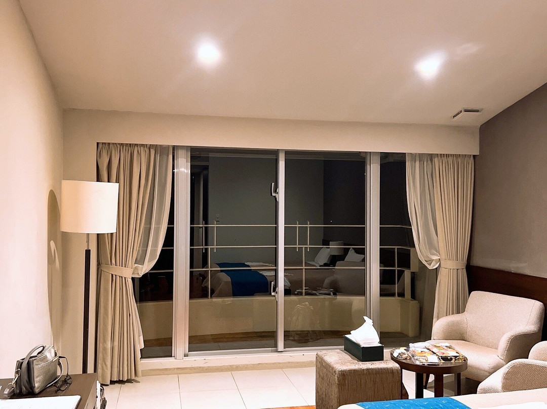 滨比嘉岛度假酒店主图