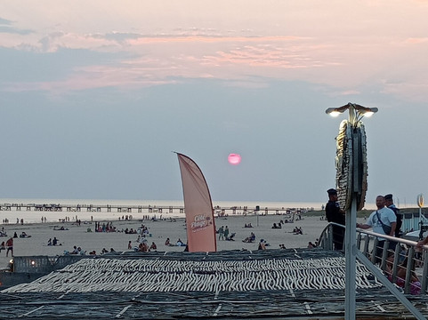 La Plage de Saint-Jean-de-Monts-圣热昂德蒙特必去景点