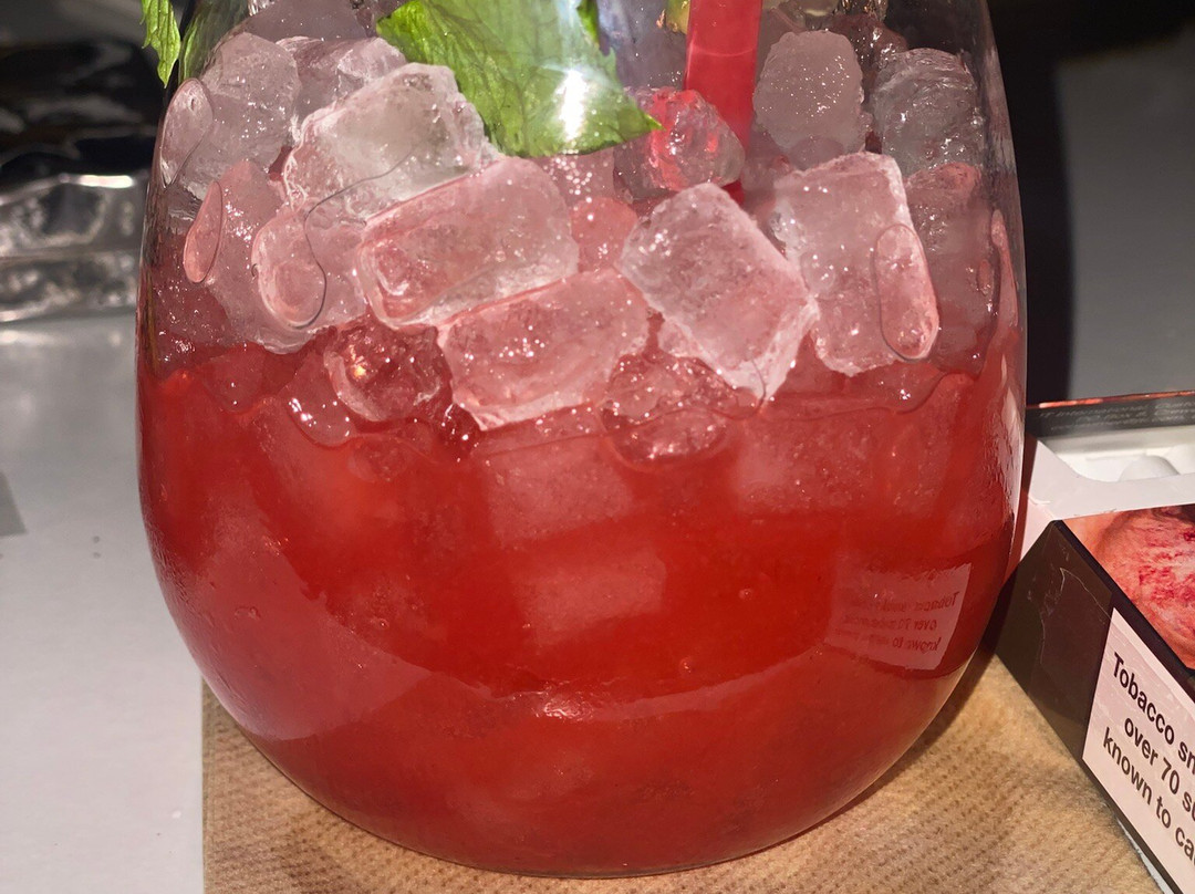 Albatross Beach Bar-卡马里必去景点