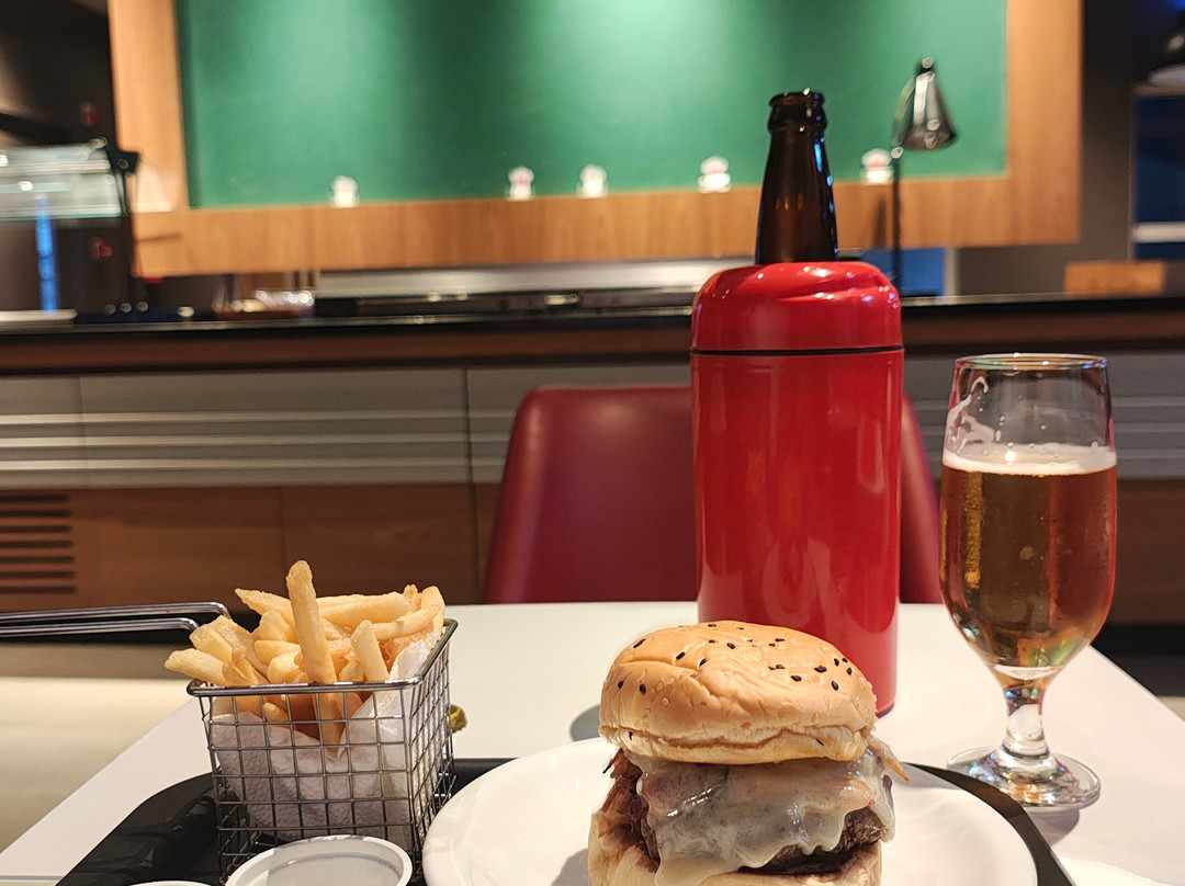 宜必思里约布兰科酒店主图