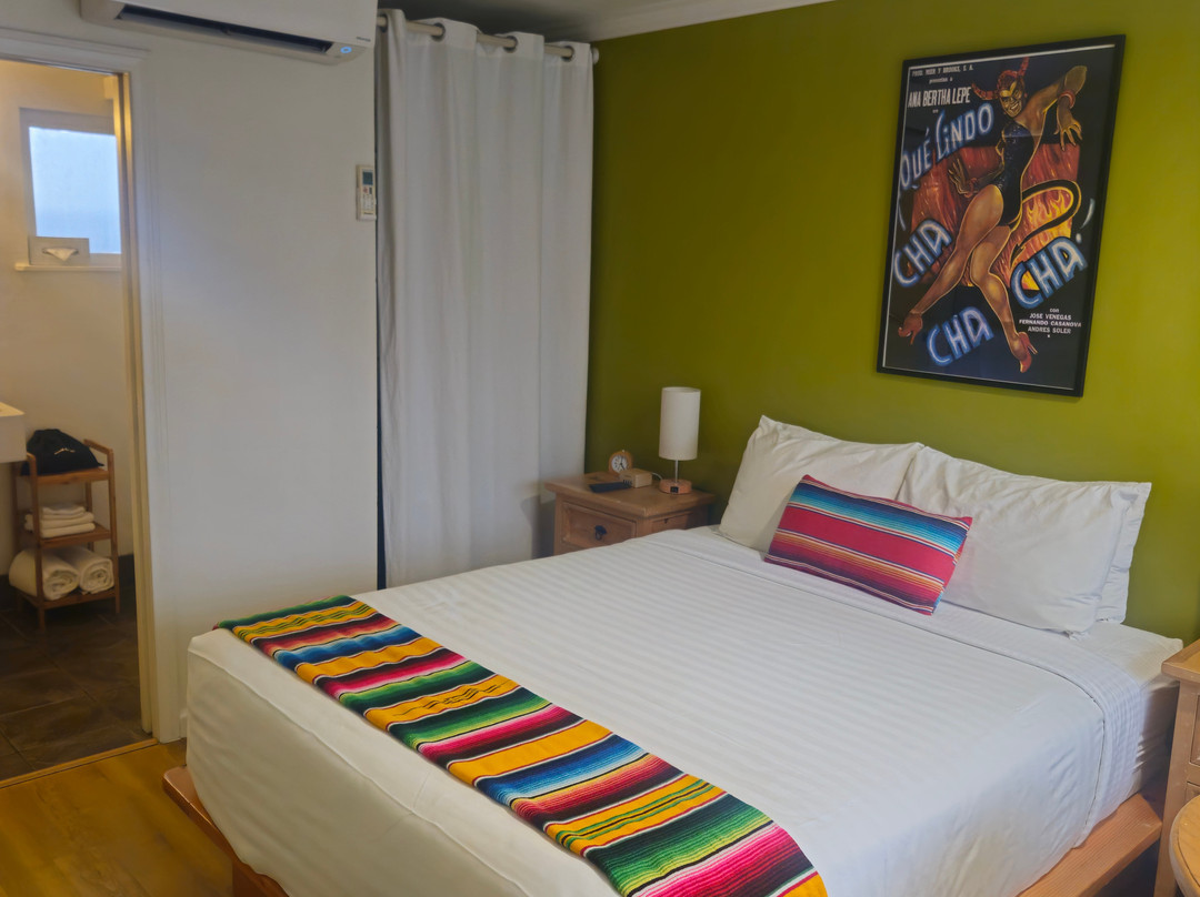 龙舌兰酒店主图