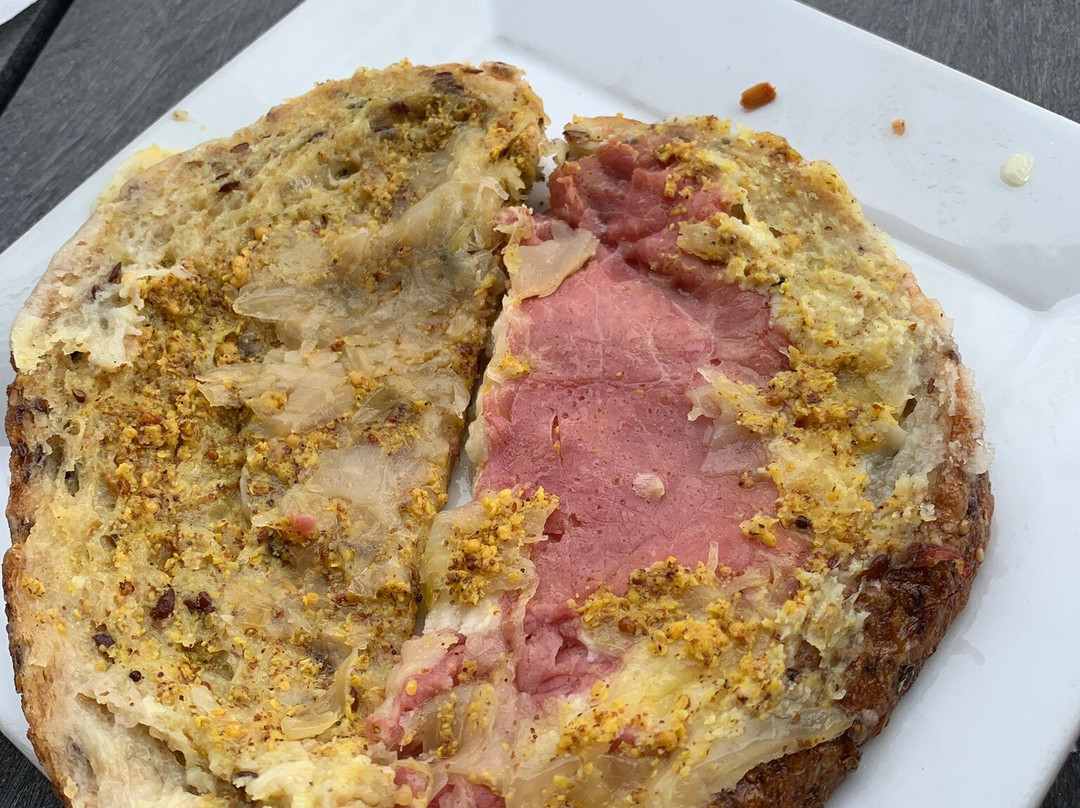 The Village Cheese Company-Armstrong必去景点