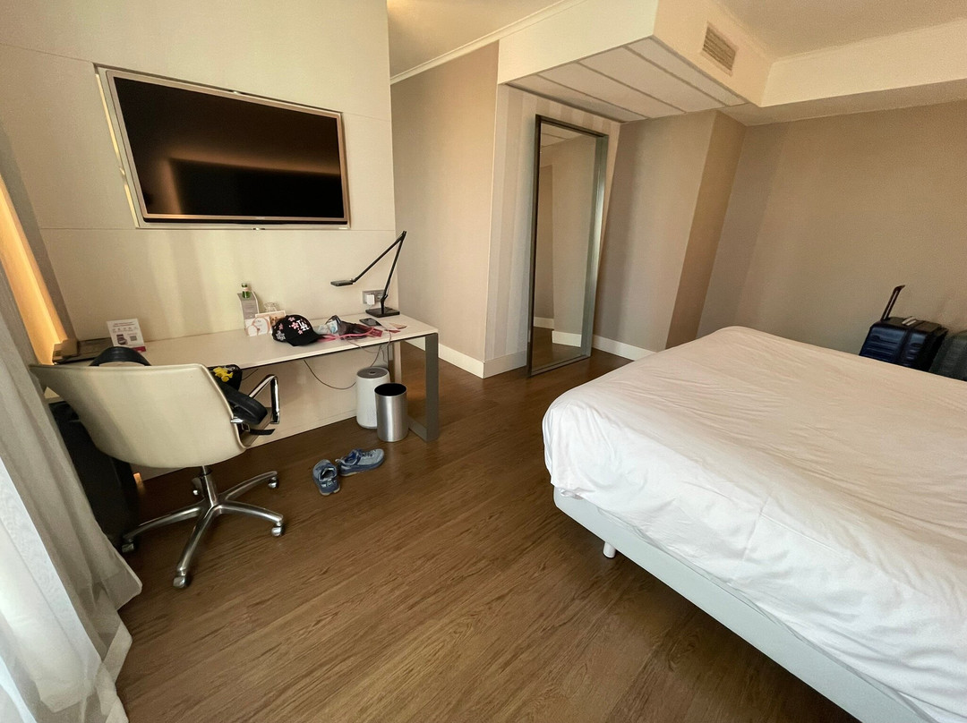 NH柏林米特酒店主图