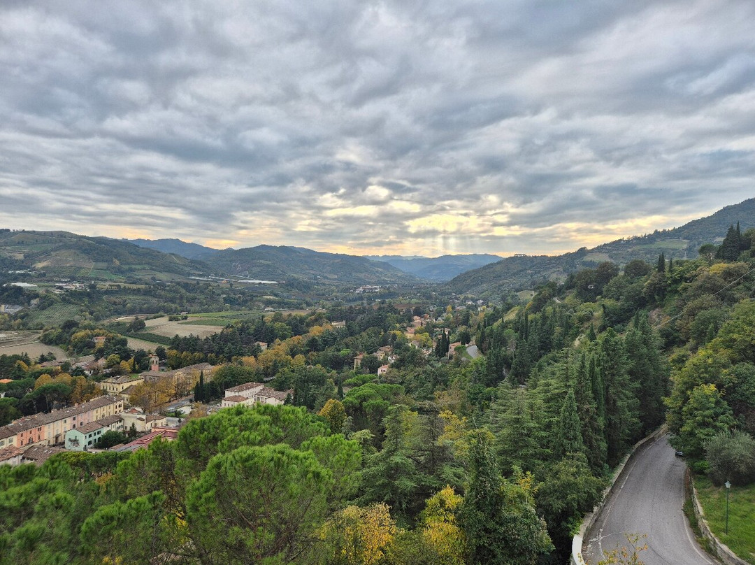 钢琴农庄酒店主图