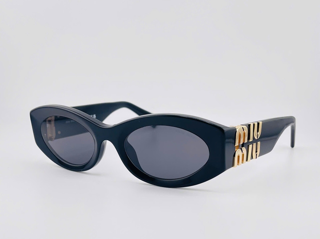 CSCB Vintage Eyewear & Clothing