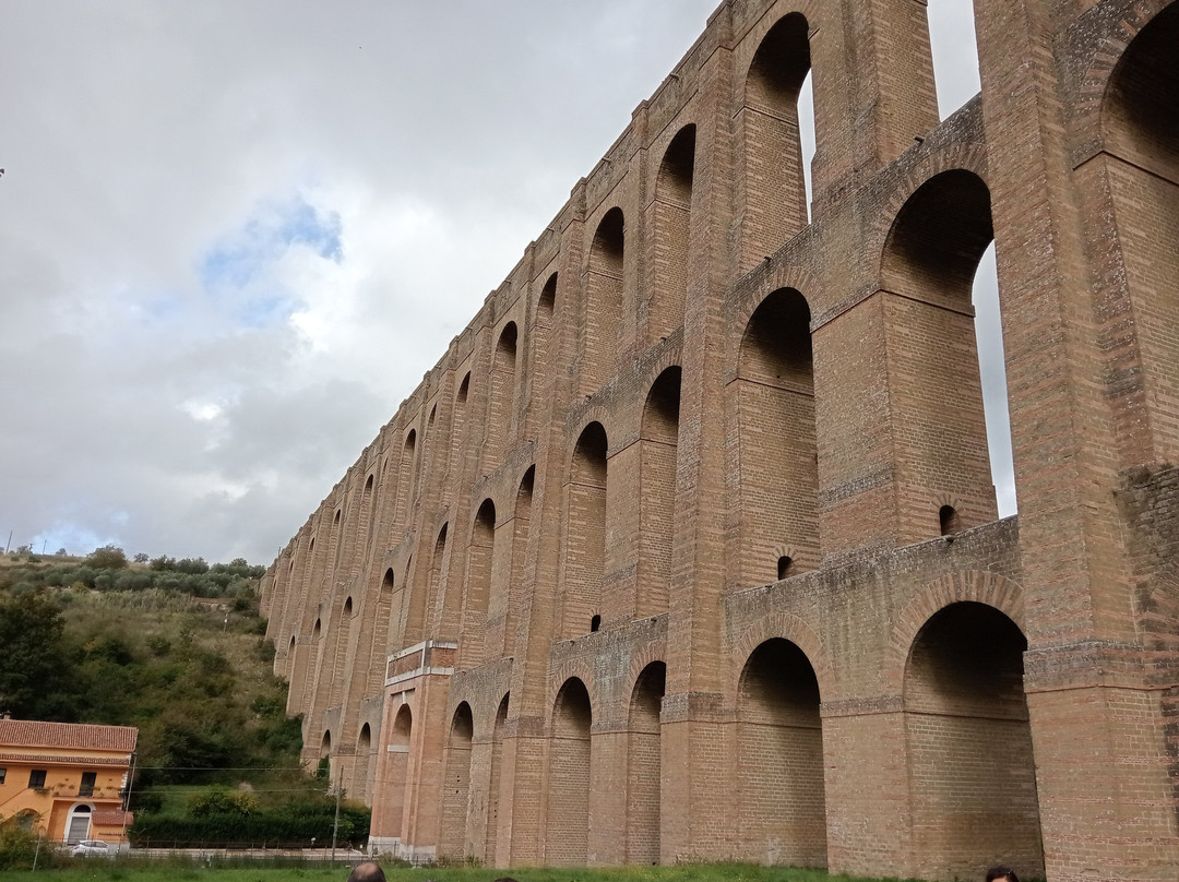 Acquedotto Carolino-Valle di Maddaloni必去景点
