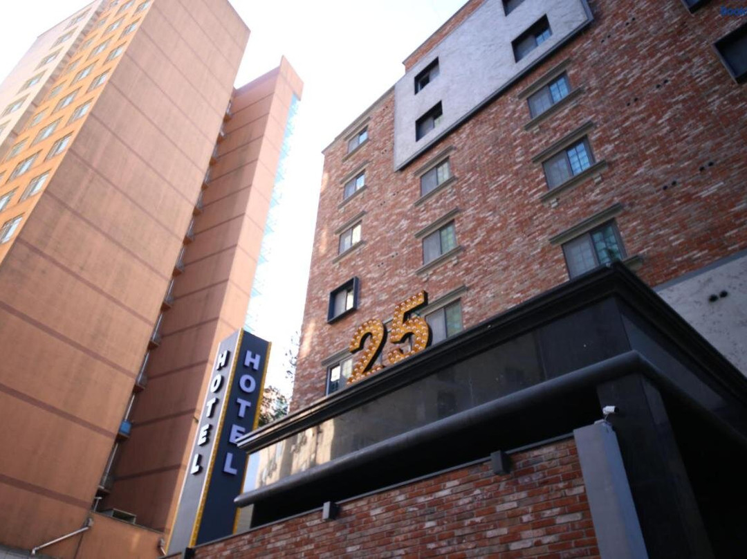 25 Hotel