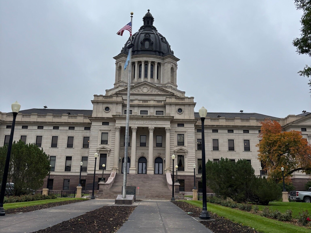 State Capitol-皮尔必去景点