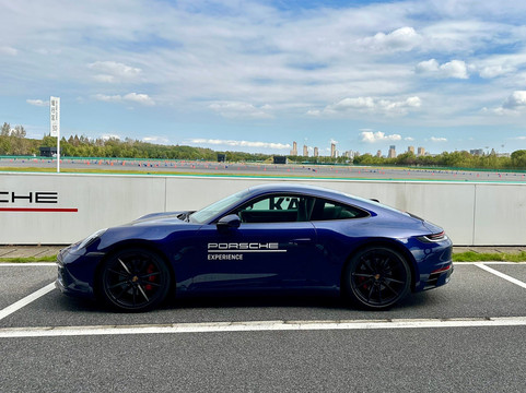 上海保时捷体验中心-上海市必去景点