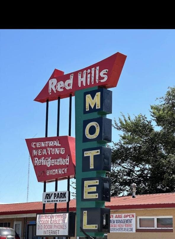 Redhills Motel & RV Park