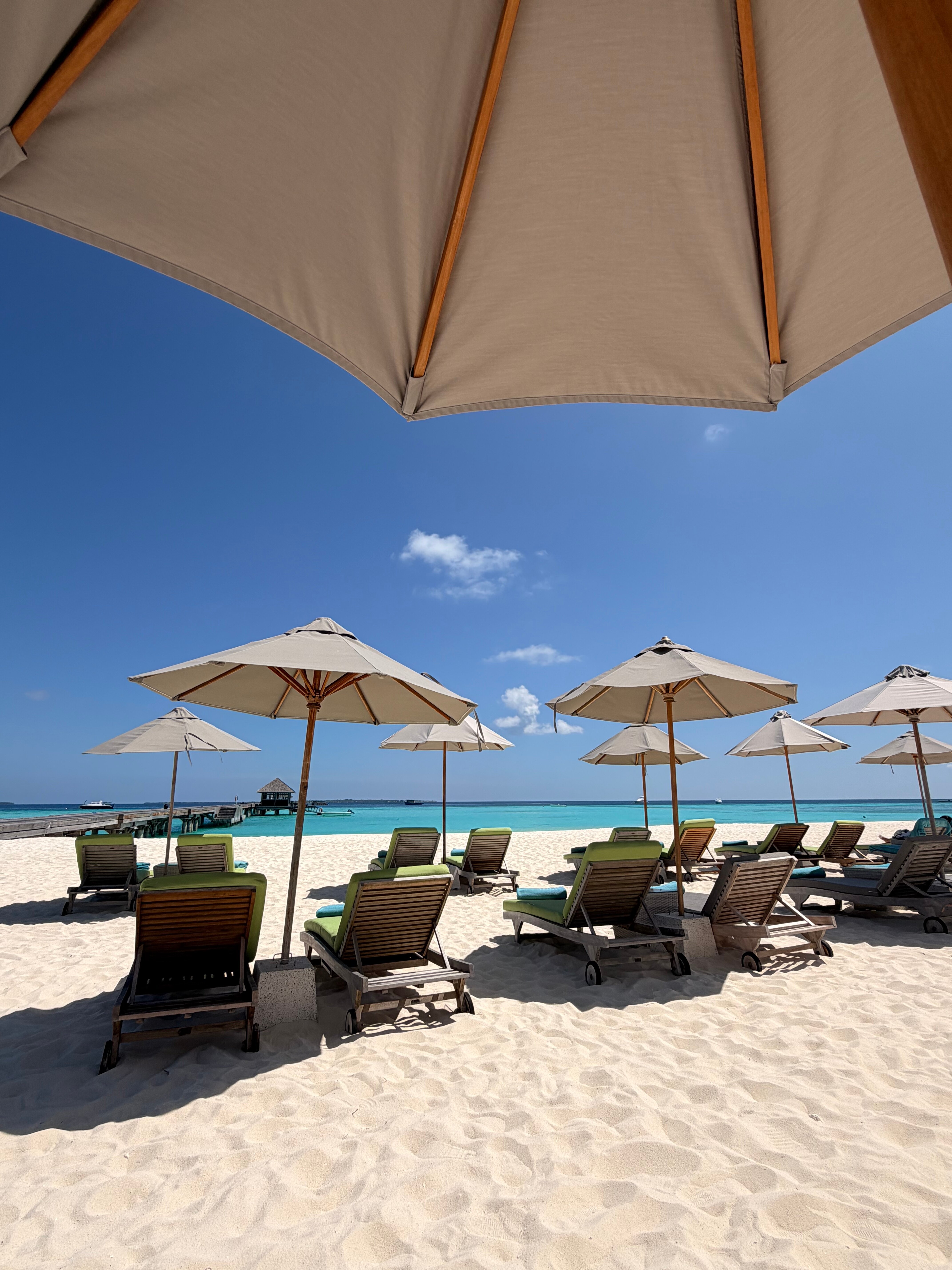 玛娜法鲁岛海滩度假屋-泳池