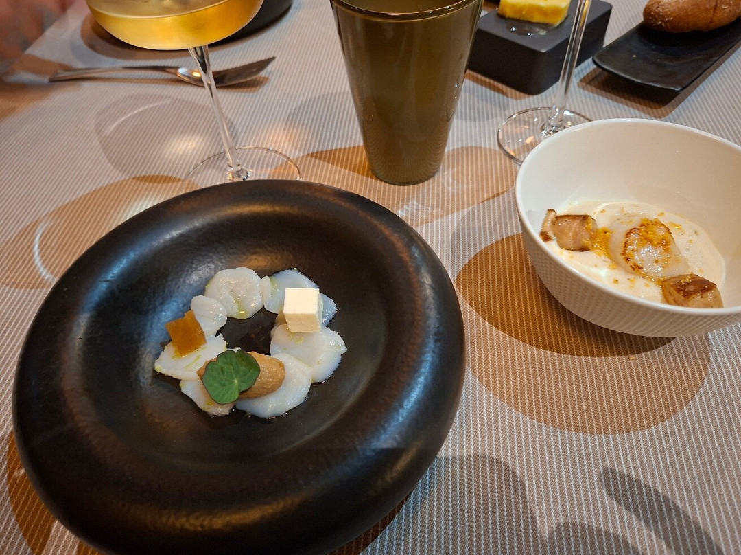 伊万瓦提耶酒店主图