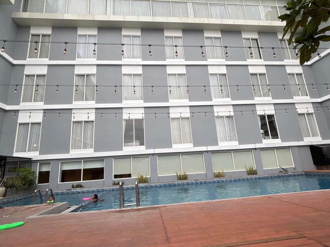 Ascent Premiere Hotel And Convention Pasuruan主图