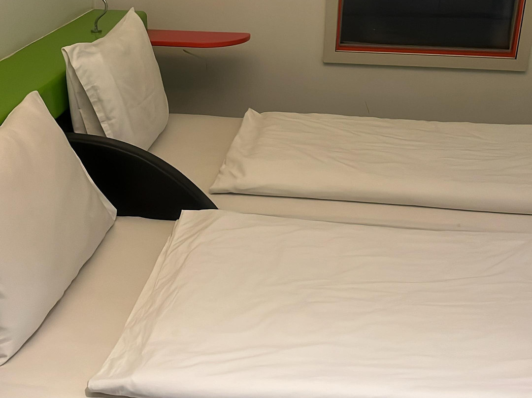 Pop! Hotel Solo主图