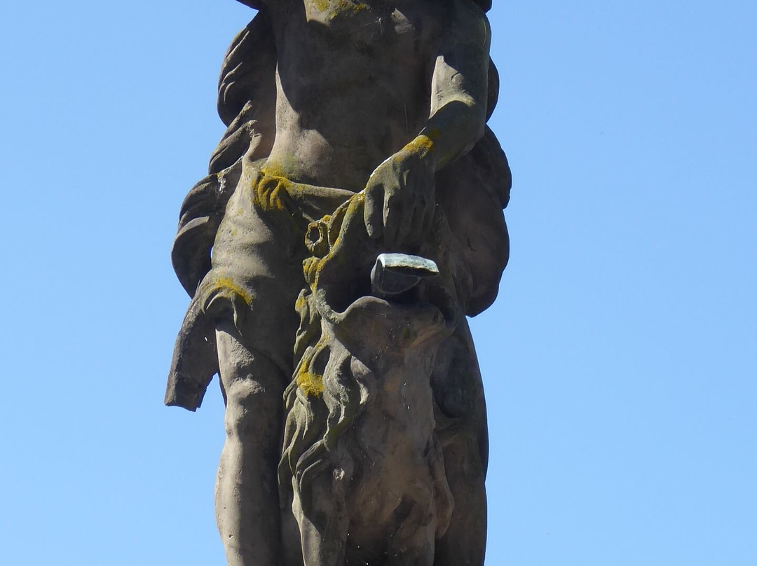 Herkulesbrunnen-特里尔必去景点