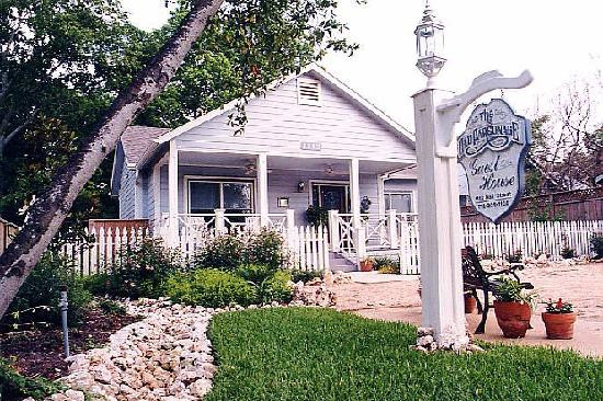 The Old Parsonage Guest Houses主图