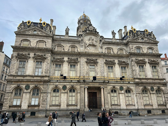 韦勒酒店-里昂必去景点