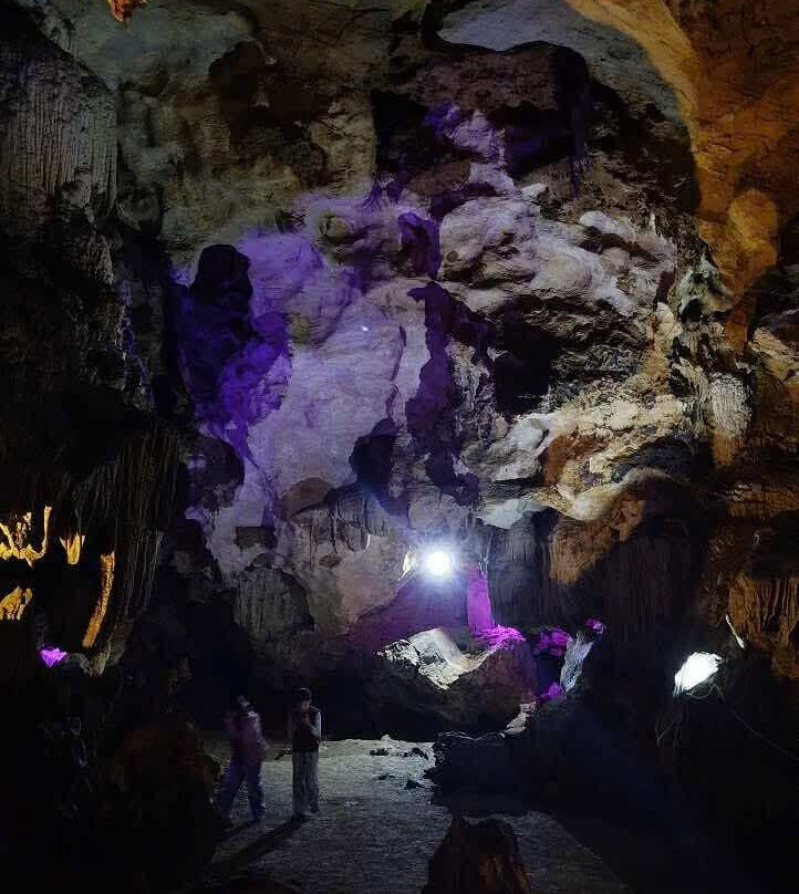 Hoa Cuong Cave-Gia Luan必去景点
