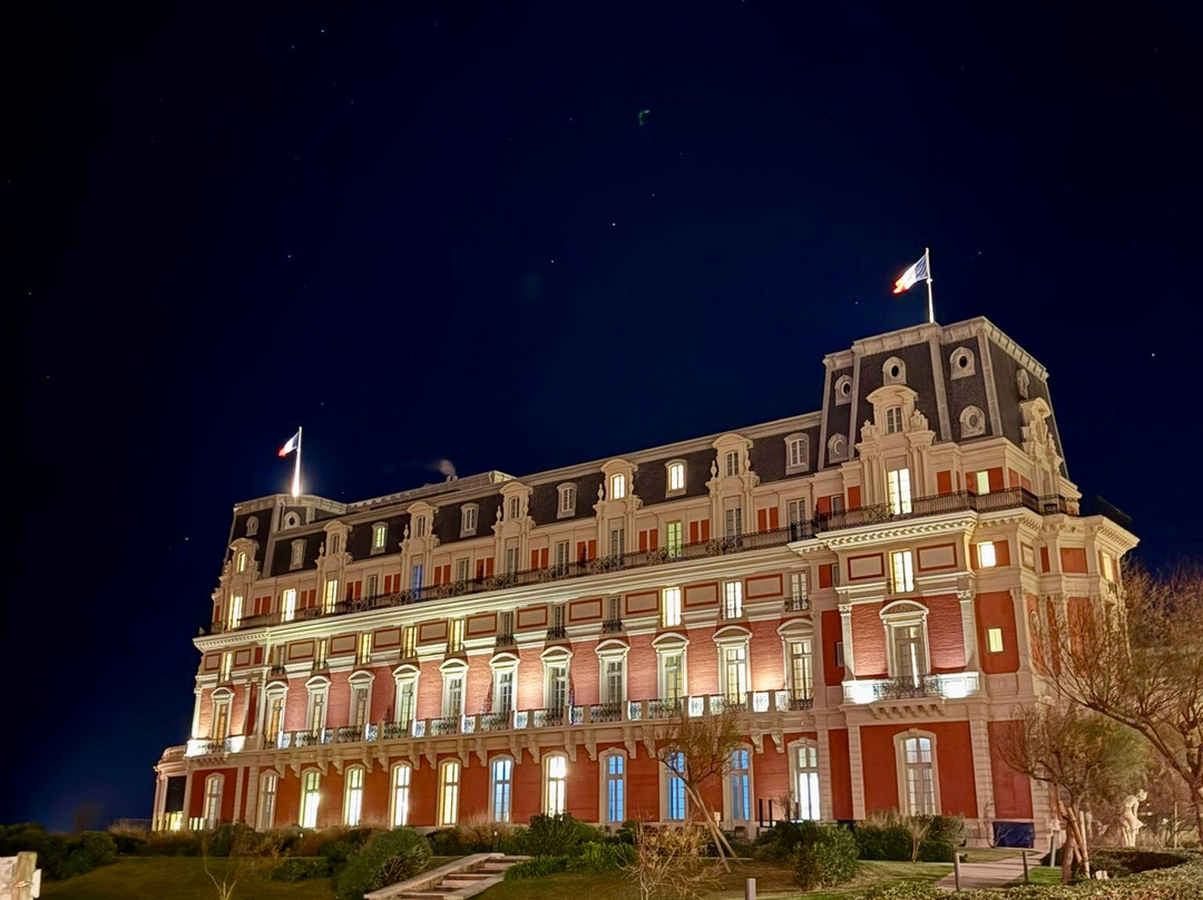 巴拉斯酒店主图