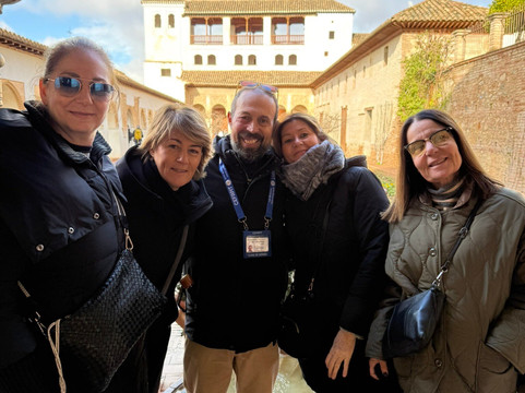 Nacho Hierro Official Guide In Granada-格拉纳达必去景点