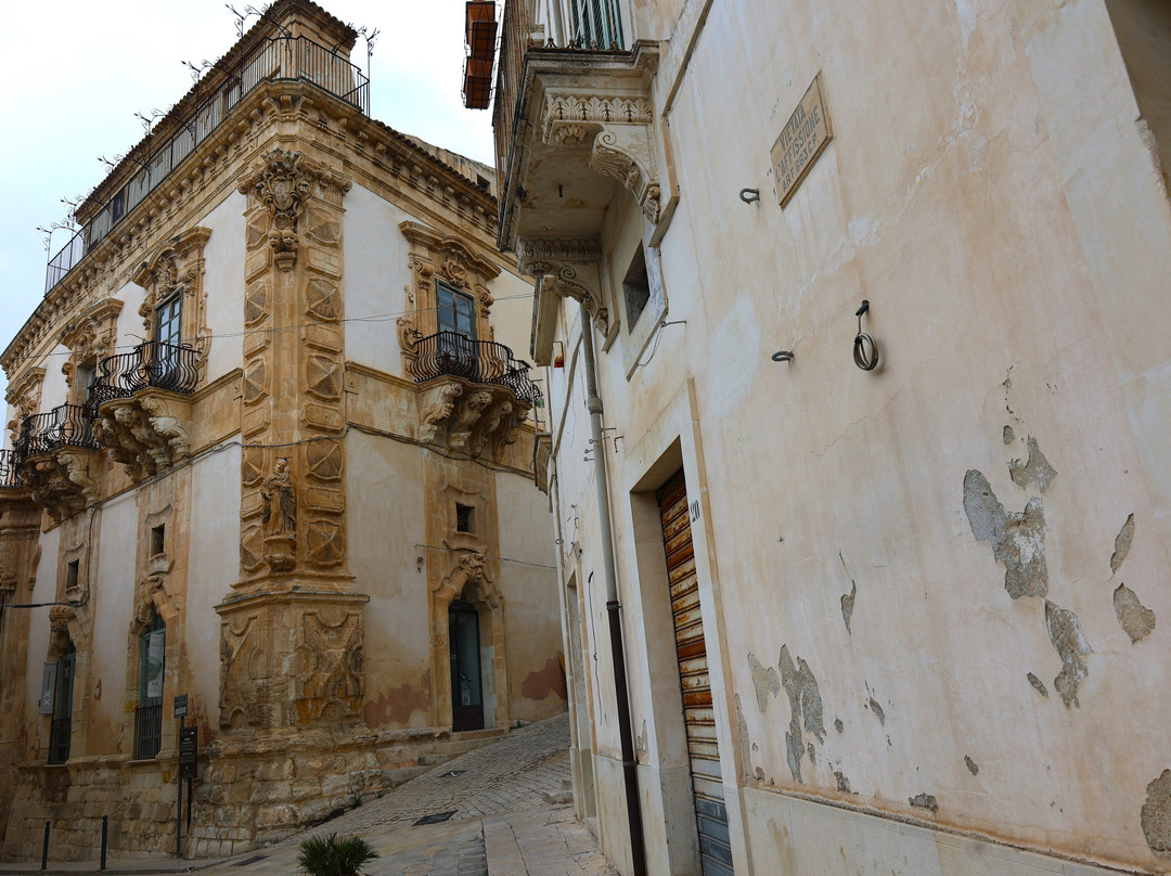 Palazzo Beneventano-希克利必去景点