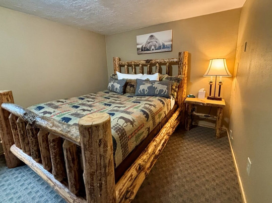 The Riverfront Motel & Cabins主图