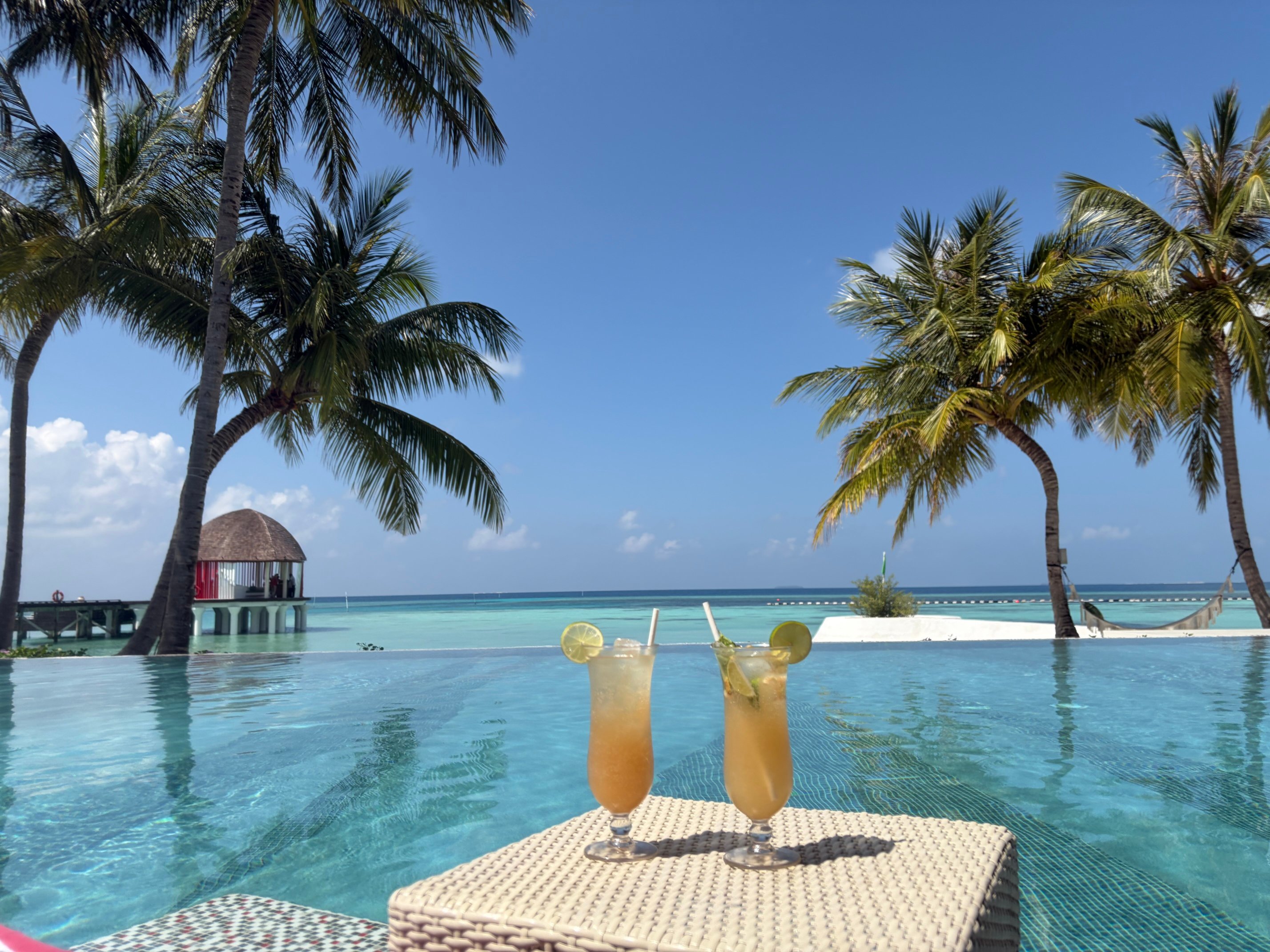 马尔代夫奥臻岛度假酒店-泳池