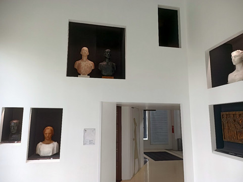 Museum Paul-Belmondo-布洛涅-比扬古必去景点