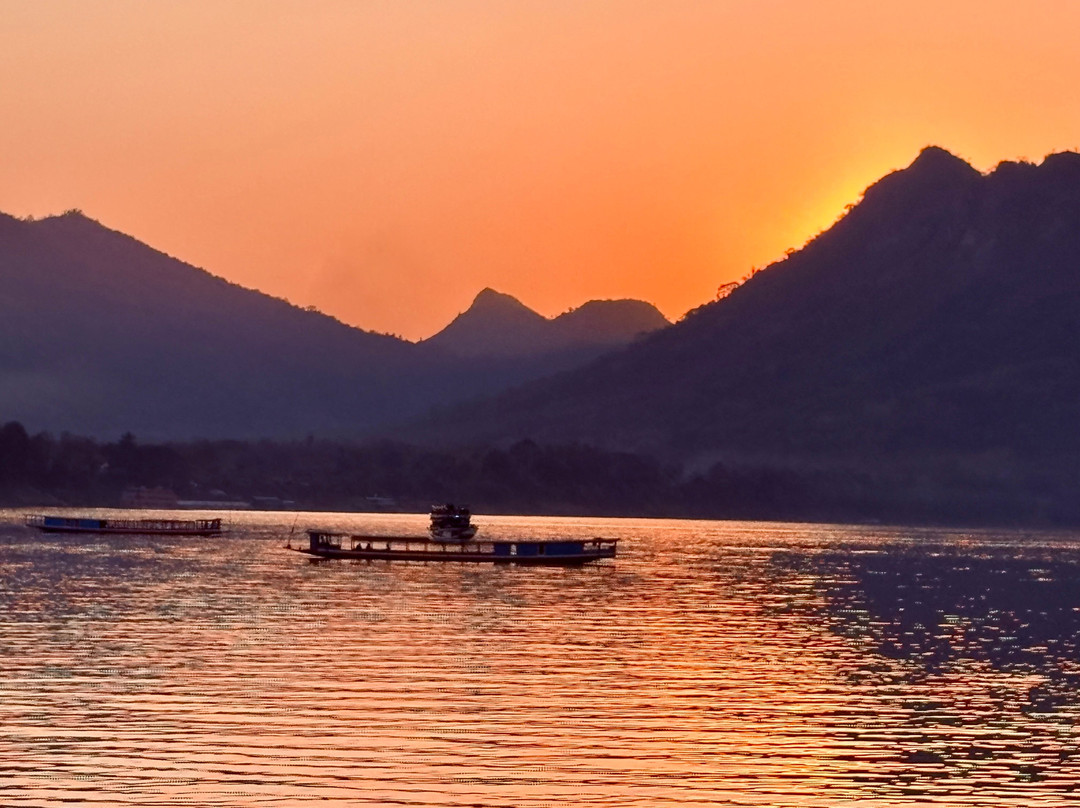 Sa Sa Sunset Cruise-琅勃拉邦必去景点