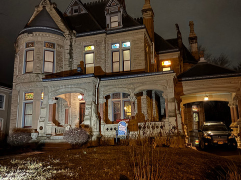 Shakespeare Chateau Inn and Gardens Bed & Breakfast主图