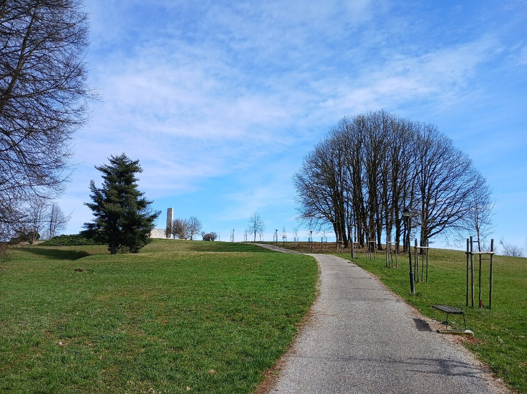 Spomenik na Gricku-Crnomelj必去景点