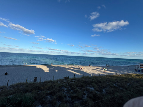 Hallandale Beach-哈伦代尔海滩必去景点