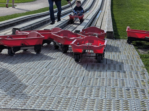 Farmer Teds Adventure Farm-Ormskirk必去景点