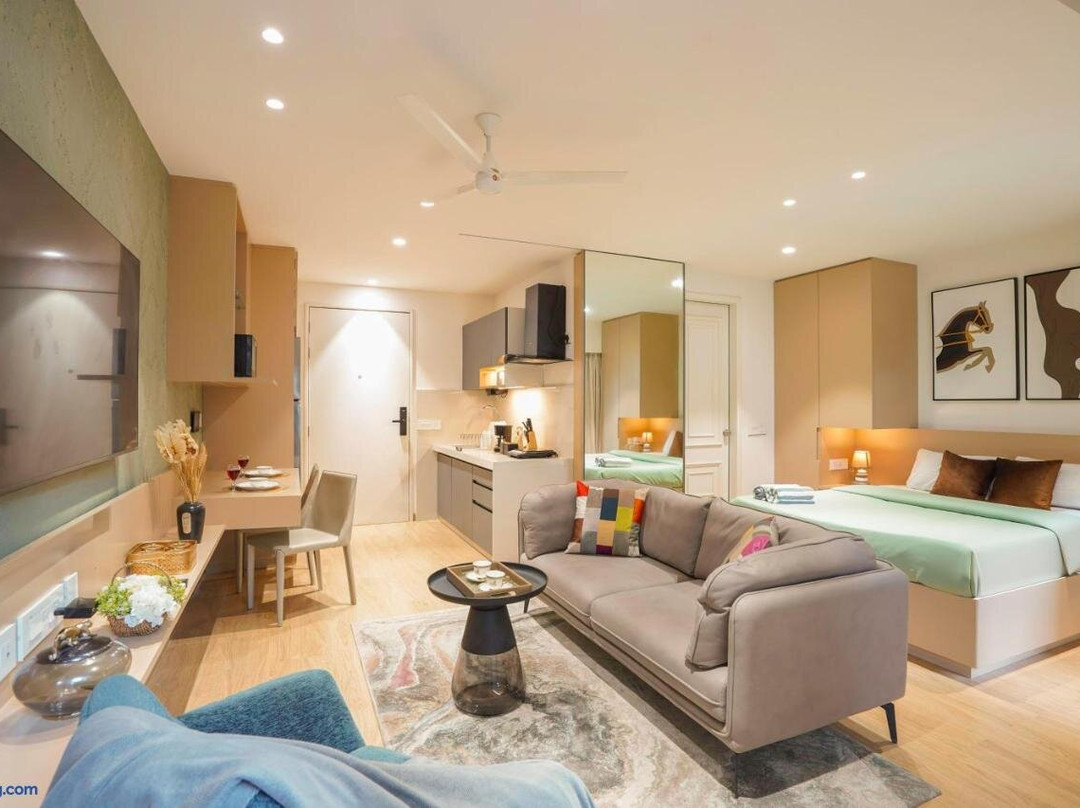 Aerovista Suites - Neon Homeotel- 1 kms from Airport