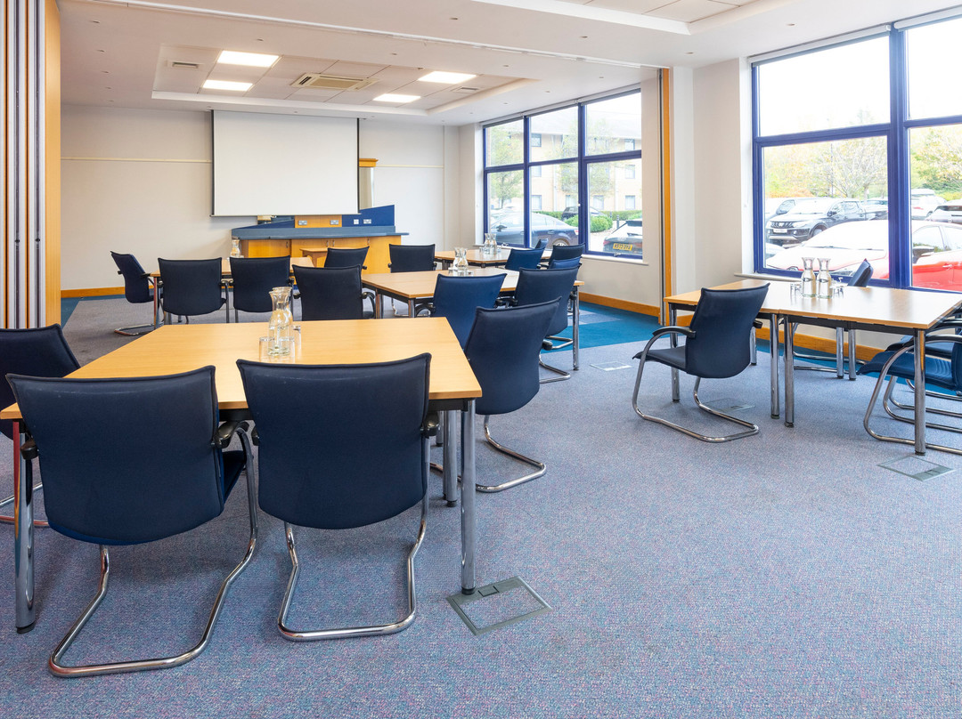 米尔顿凯恩斯智选假日酒店主图