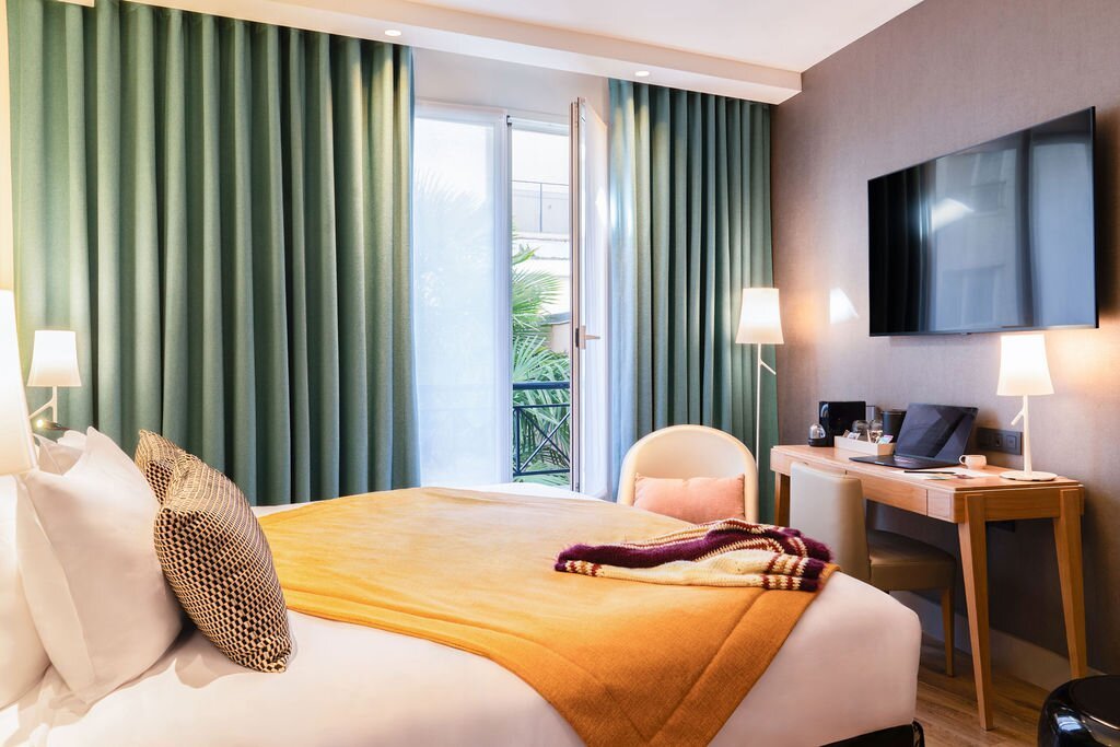 巴黎布洛涅比扬古阿加莎酒店-客卧