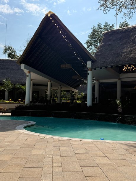 乔贝野生动物园小屋-官方