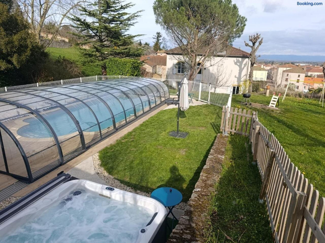 Aux Tilleuls De Renaison