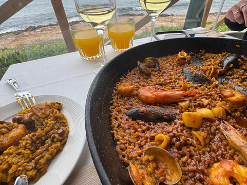 Punta Prima Beach-托雷维耶哈必去景点
