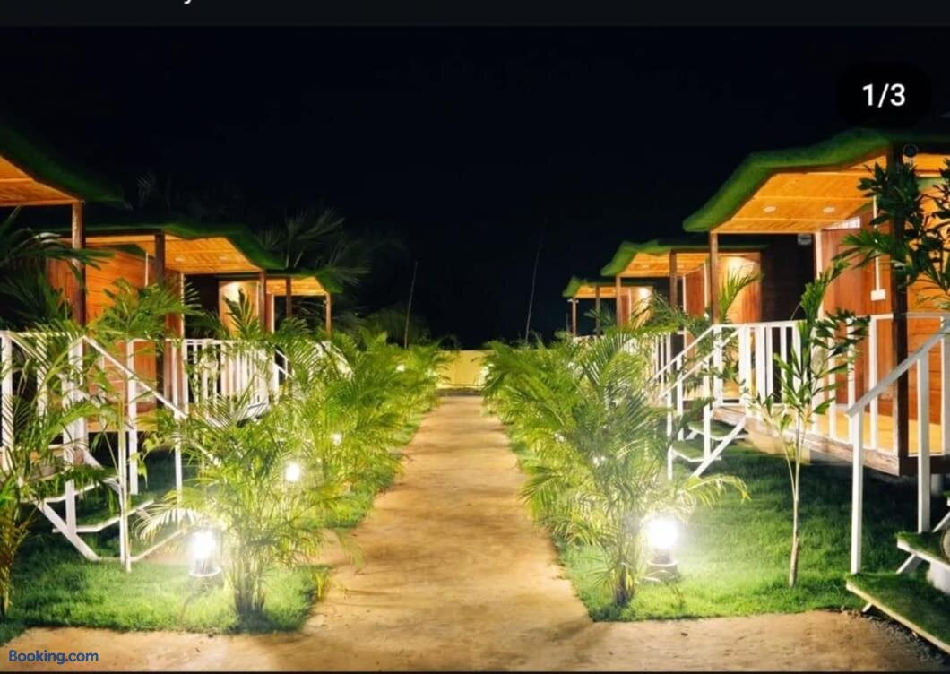 Royal Oak Resort