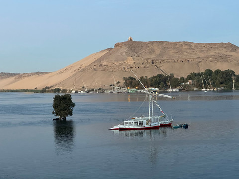 Kadmar Travel-吉萨必去景点