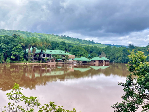 班姆布湖滨小屋主图