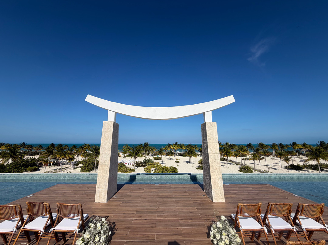 女人海滩壮丽优雅酒店-全包主图