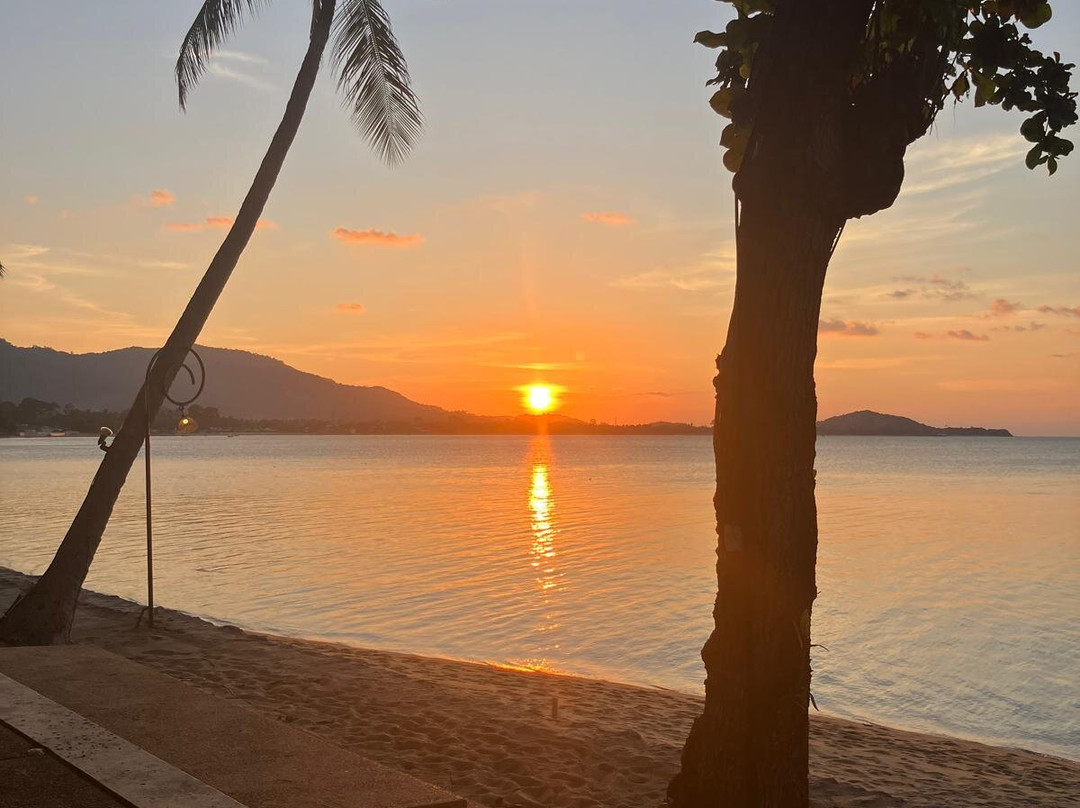 苏梅岛情人屋温泉别墅酒店主图