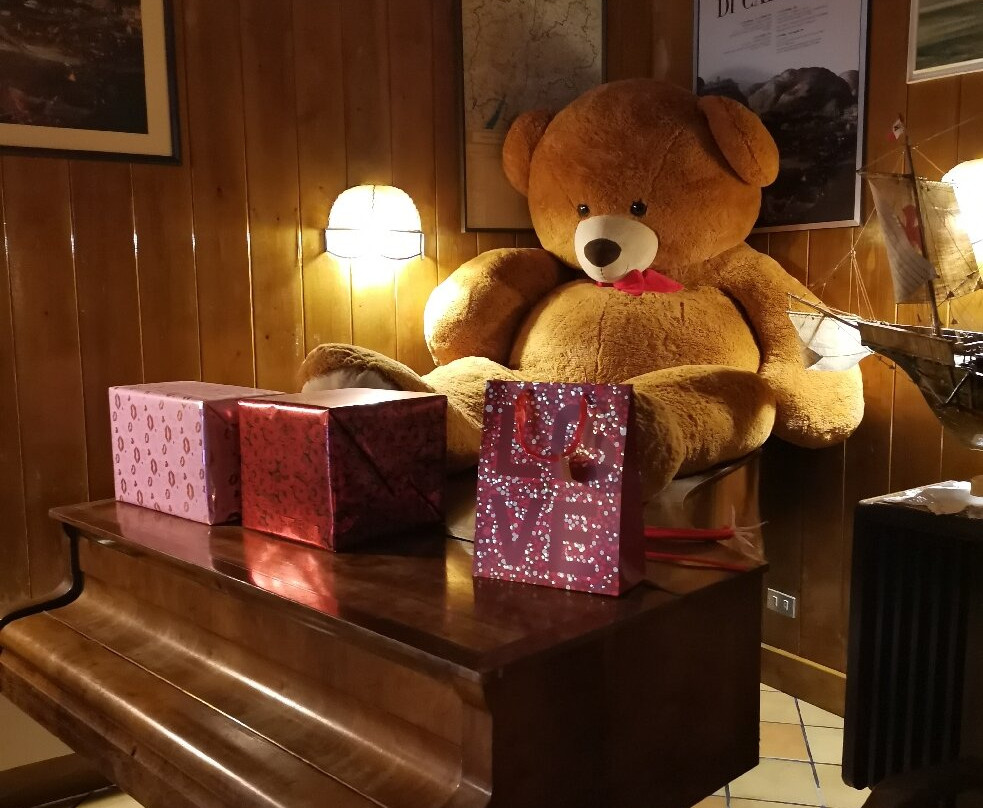 老鹰村酒店主图